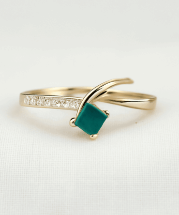 Emerald Twist Diamond