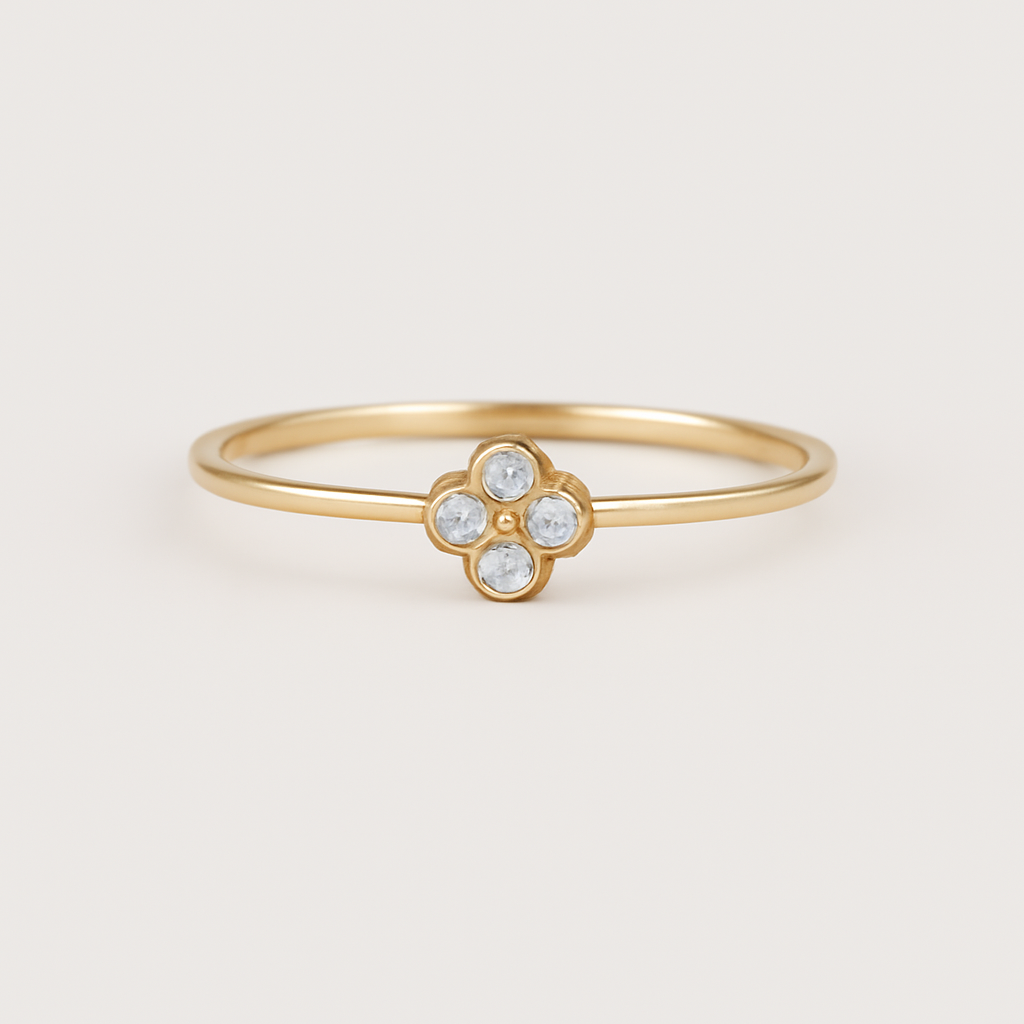 Petite Clover Diamond