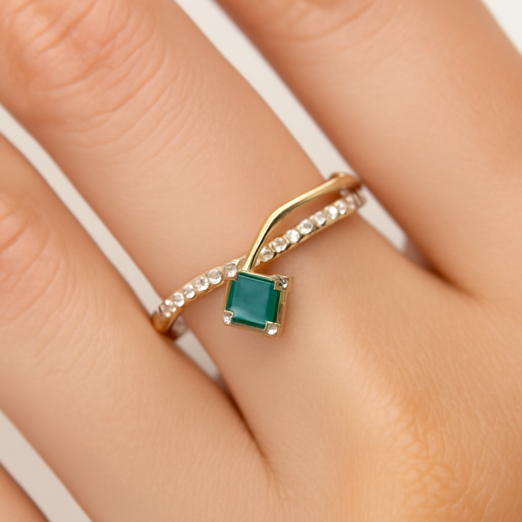 Emerald Twist Diamond - Image 2