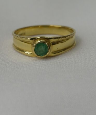 Regal Green Gem Ring