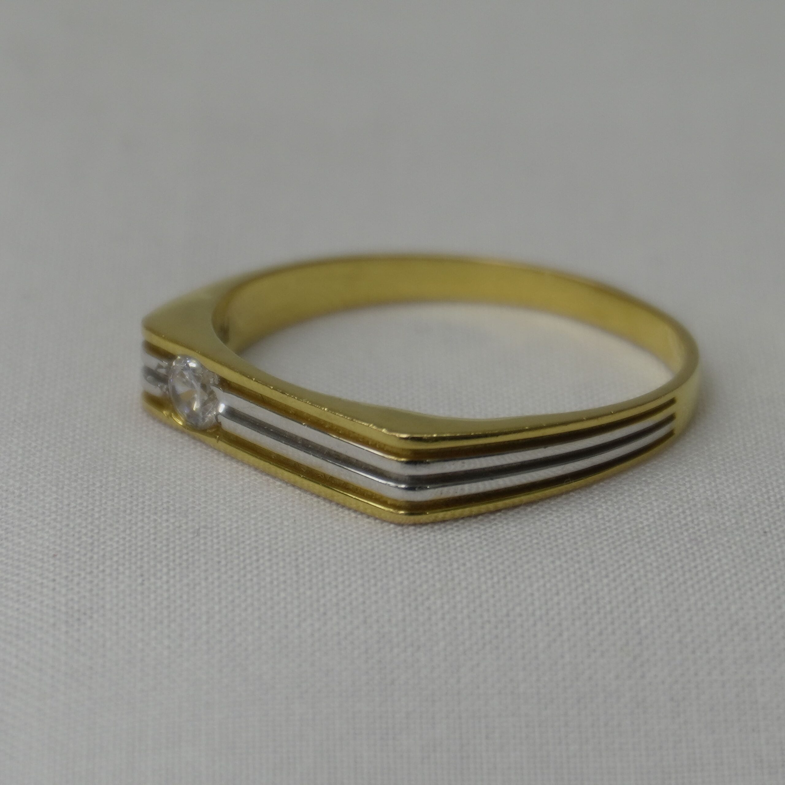 Dual Line Solitaire Gold Ring - Image 2