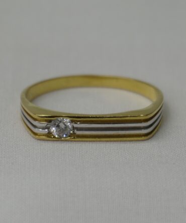 Dual Line Solitaire Gold Ring