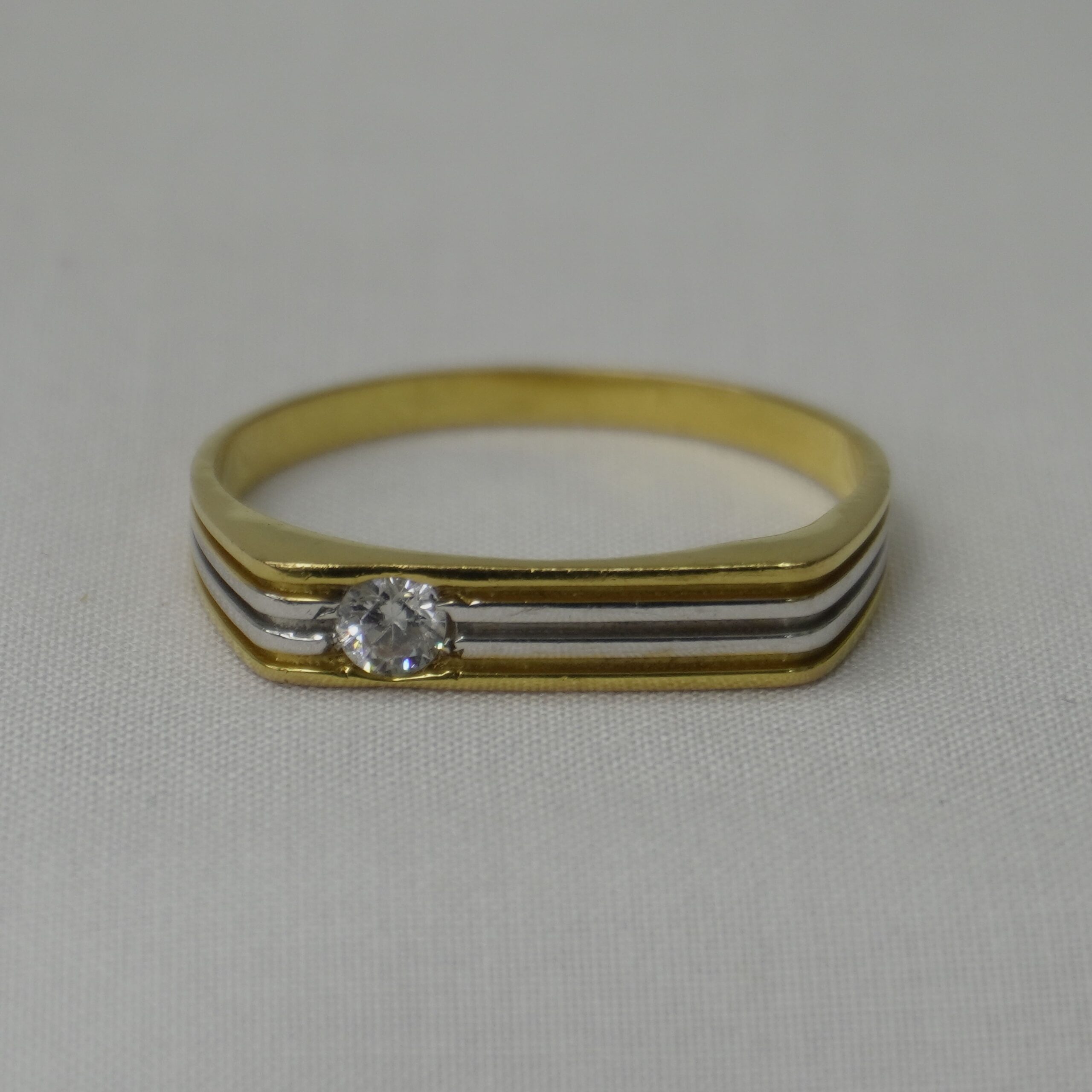 Dual Line Solitaire Gold Ring