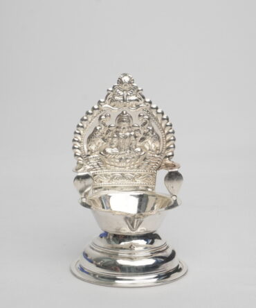 Kamachivilaku 122.400 G