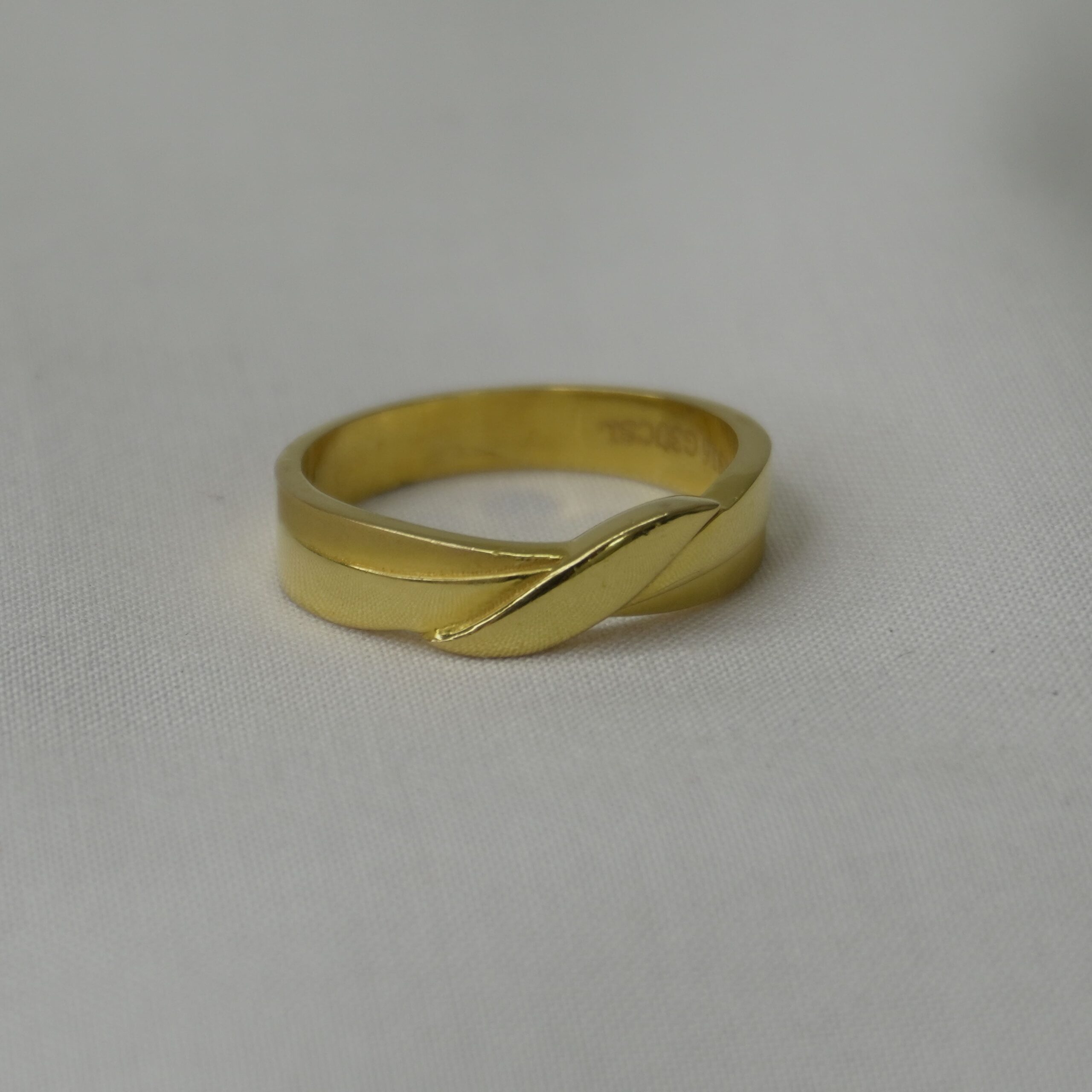 Unity Twist Ring