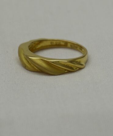 Twist Aura Gold Ring