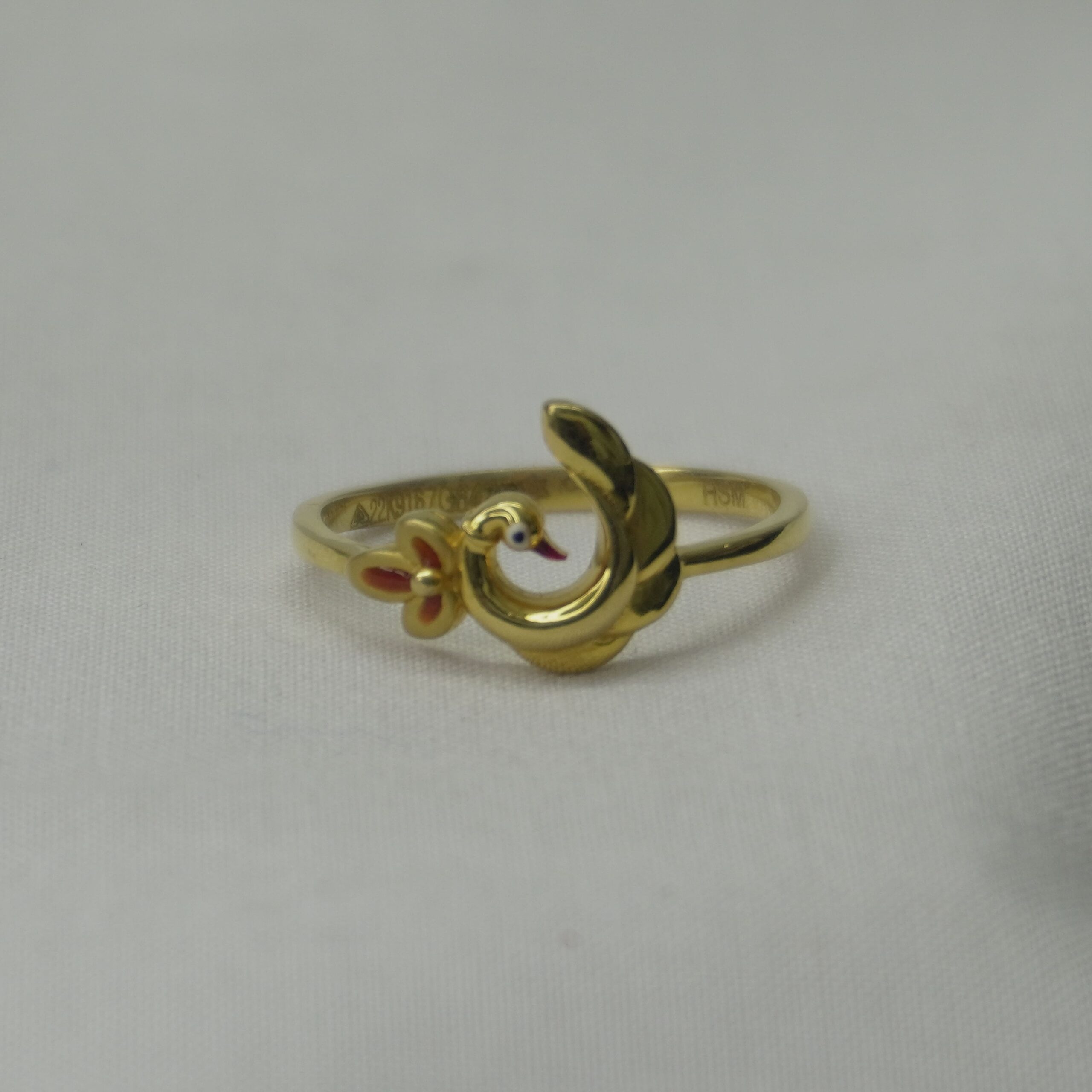 Swan Embrace Gold Ring