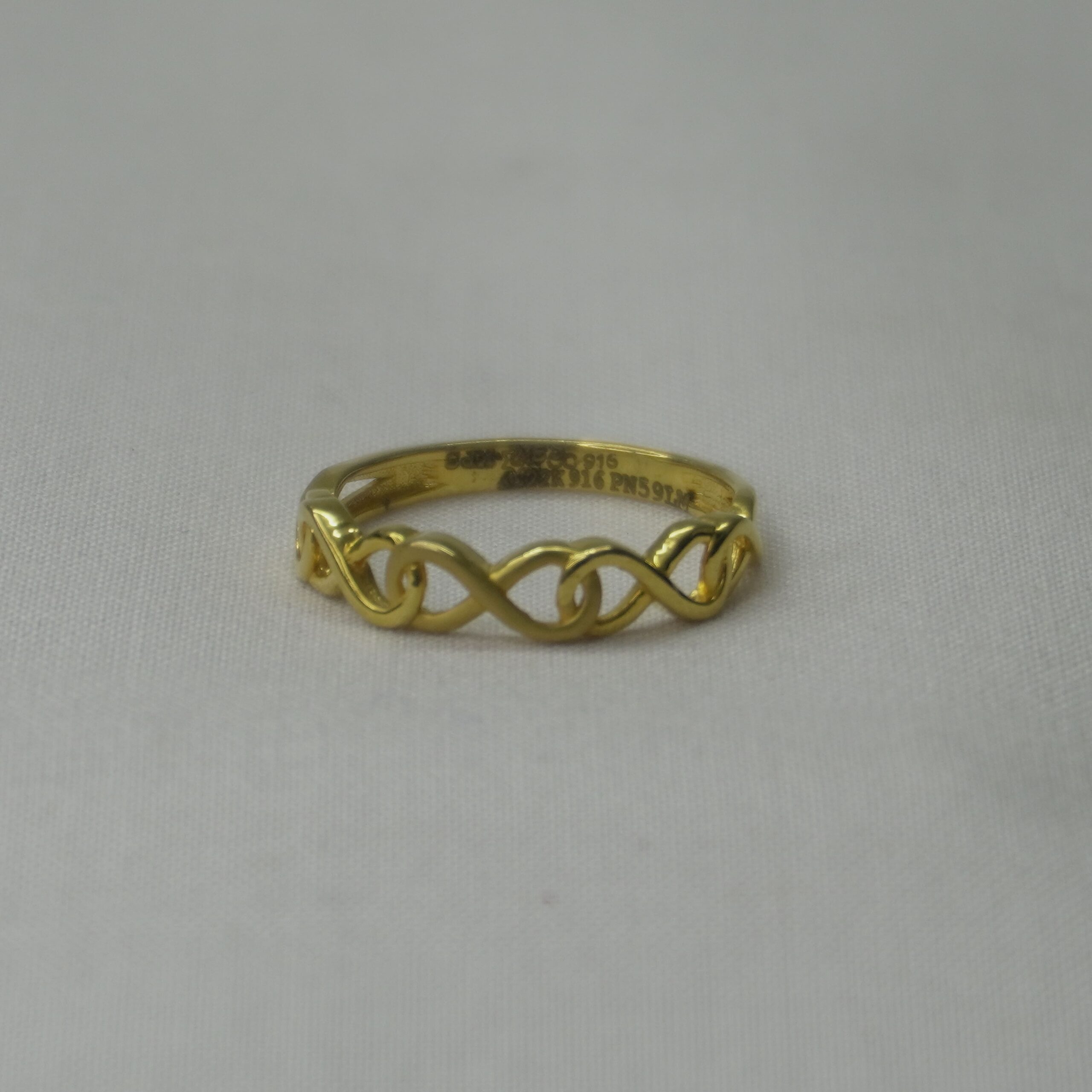 Interlaced Ring
